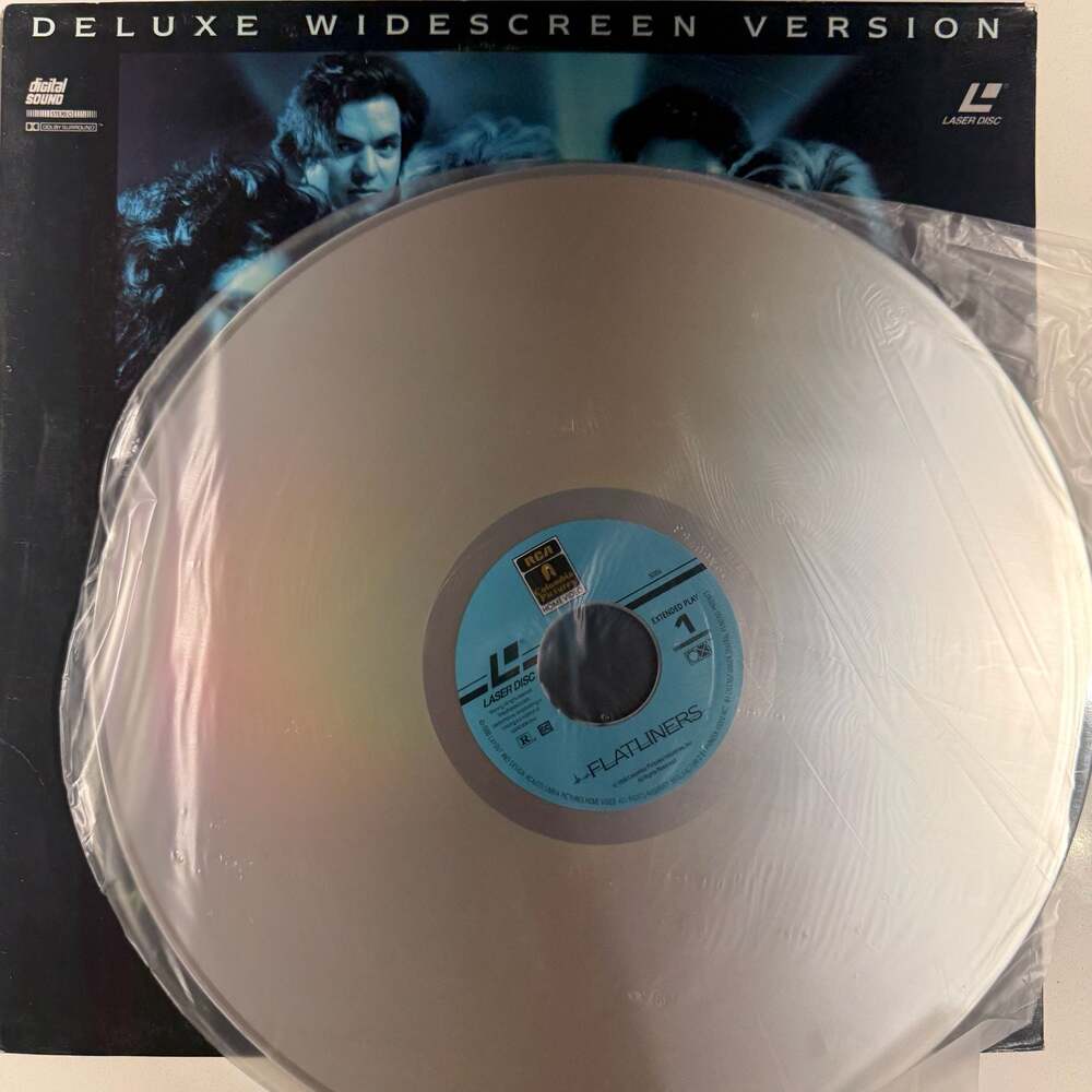 Flatliners (1990) Deluxe Widescreen Version LaserDisc - Picture 3 of 3